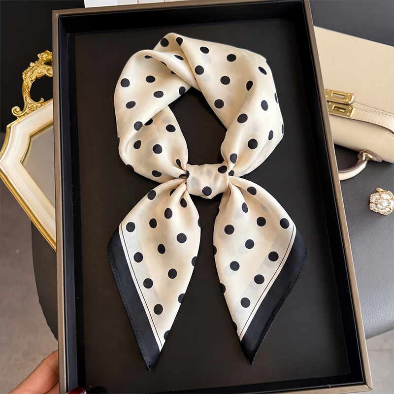 Vintage Polka Dot Print Square - Vintage Fashion Hijab recension och pris