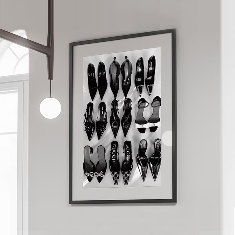 Black White Luxury High Heels  - Vintage Fashion Sketches recension och pris