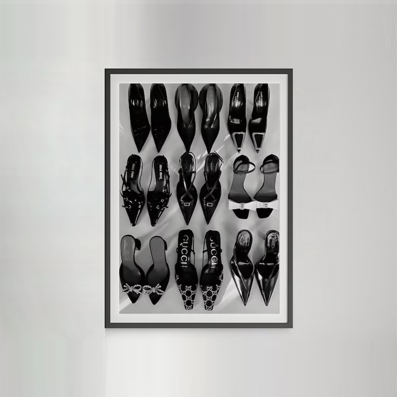 Black White Luxury High Heels  - Vintage Fashion Sketches recension och pris