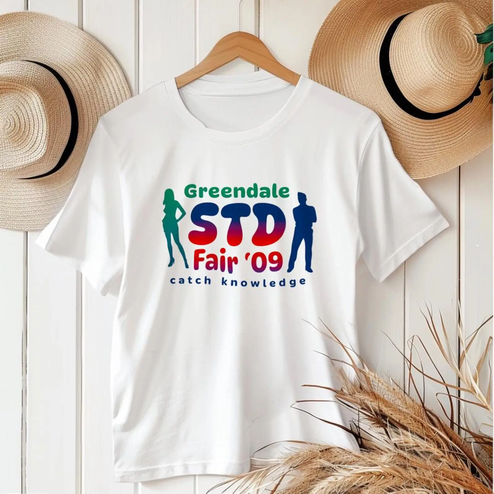 Greendale Community College T  - Vintage Fashion Community recension och pris