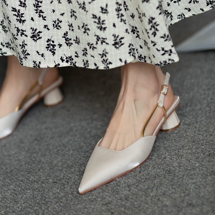 French Vintage Pointed-Toe San - Vintage And Modern Fashion recension och pris