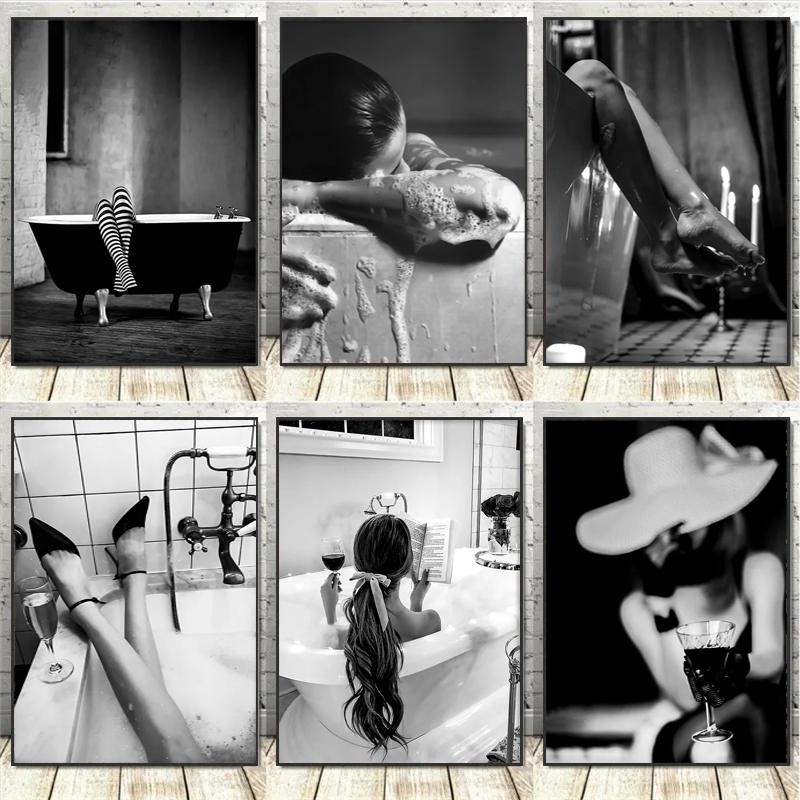 Black and White Woman Bathroom - Vintage Fashion Sketches recension och pris
