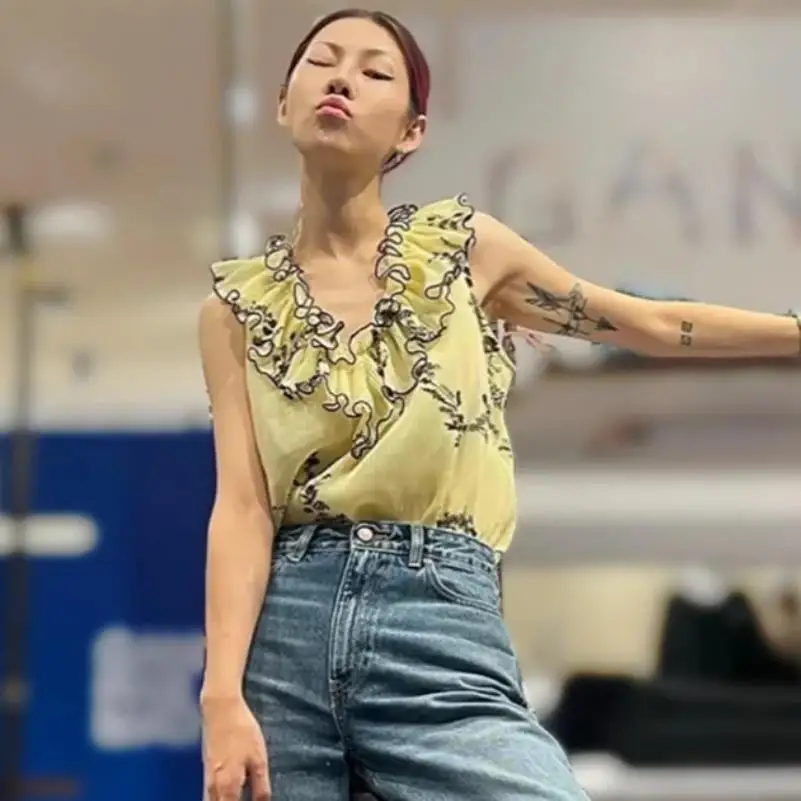 Summer Fresh Floral V-neck Ves - Printed Floral Shirt recension och pris