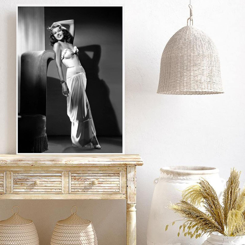 Rita Hayworth Poster,Black and - Vintage Fashion Sketches recension och pris